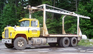 stauffer-concrete-products-crane-truck